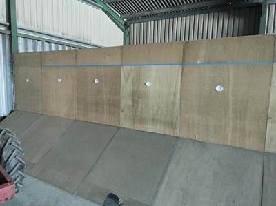 Lot 15 - 5x Free Standing Plywood Grainwall Sections...