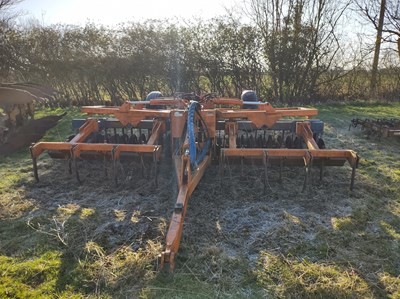Lot 48 - Galucho 4.6m Trailed Soil Press with Levelling...