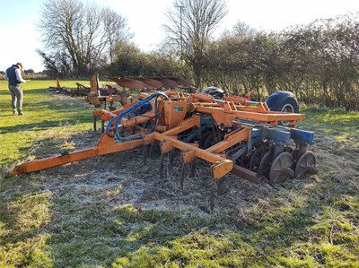 Lot 48 - Galucho 4.6m Trailed Soil Press with Levelling...