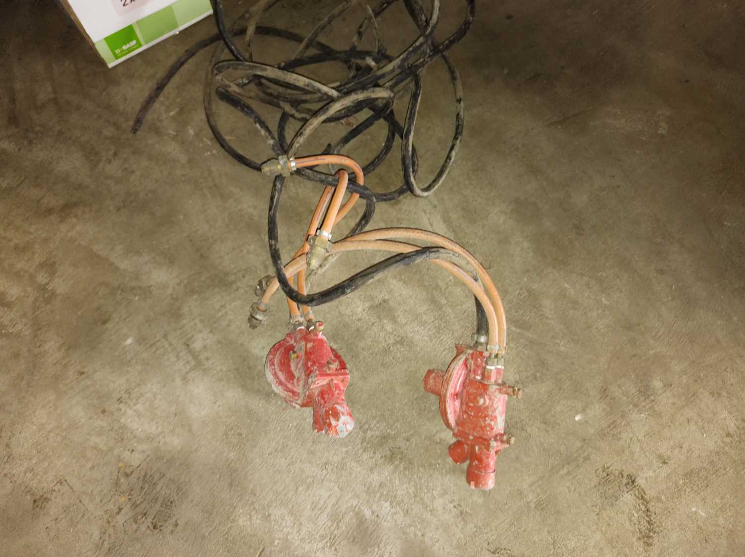 Lot 1 2x Propane Gas Cylinder ChangeOver Valves