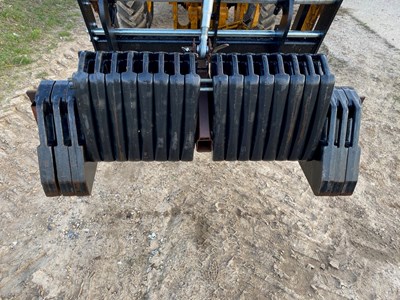 Lot 252 - 1000kg Front Weight Block on 3pt Linkage with...