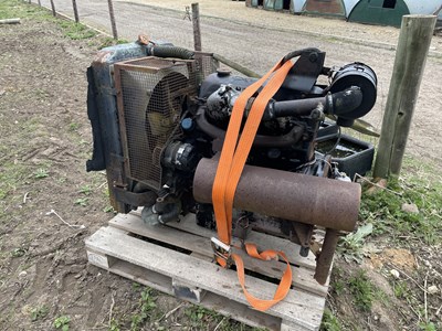 Lot 280 - Ford Engine