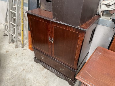 Lot 1d - Wooden TV Cabinet