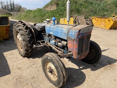 Lot 207a - Fordson Super Dexter Tractor. No V5