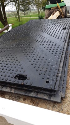 Lot 228a - 6x Plastic Grip Matting