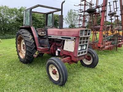 Lot 75 - International 784 Tractor (1978) PTO not in...