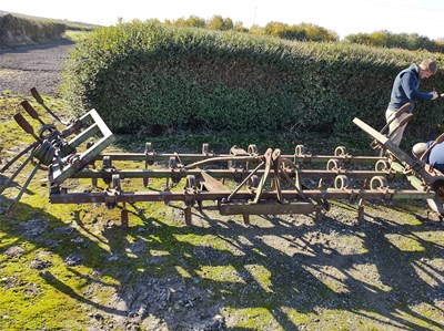 Lot 62 - 4.5m Heavy Duty John Deere Pig Tail Cultivator....