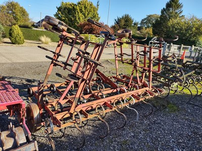 Lot 63 - 5m Massey Ferguson Spring Tine Cultivator