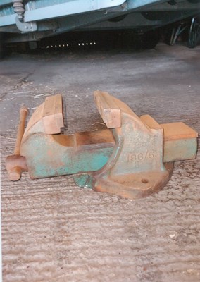 Lot 41 - Large Bench Vice