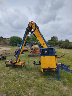 Lot 174 - Bomford Buzzard 8m Flail (2009) (sluice for...