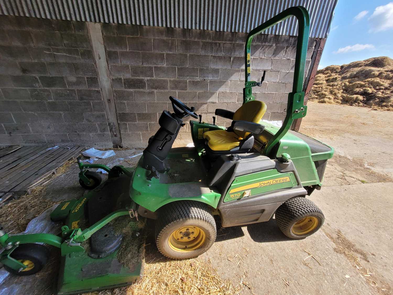 Lot 151 - John Deere 1570 Mower with 62" Front Deck...