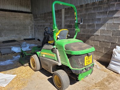 Lot 151 - John Deere 1570 Mower with 62" Front Deck...